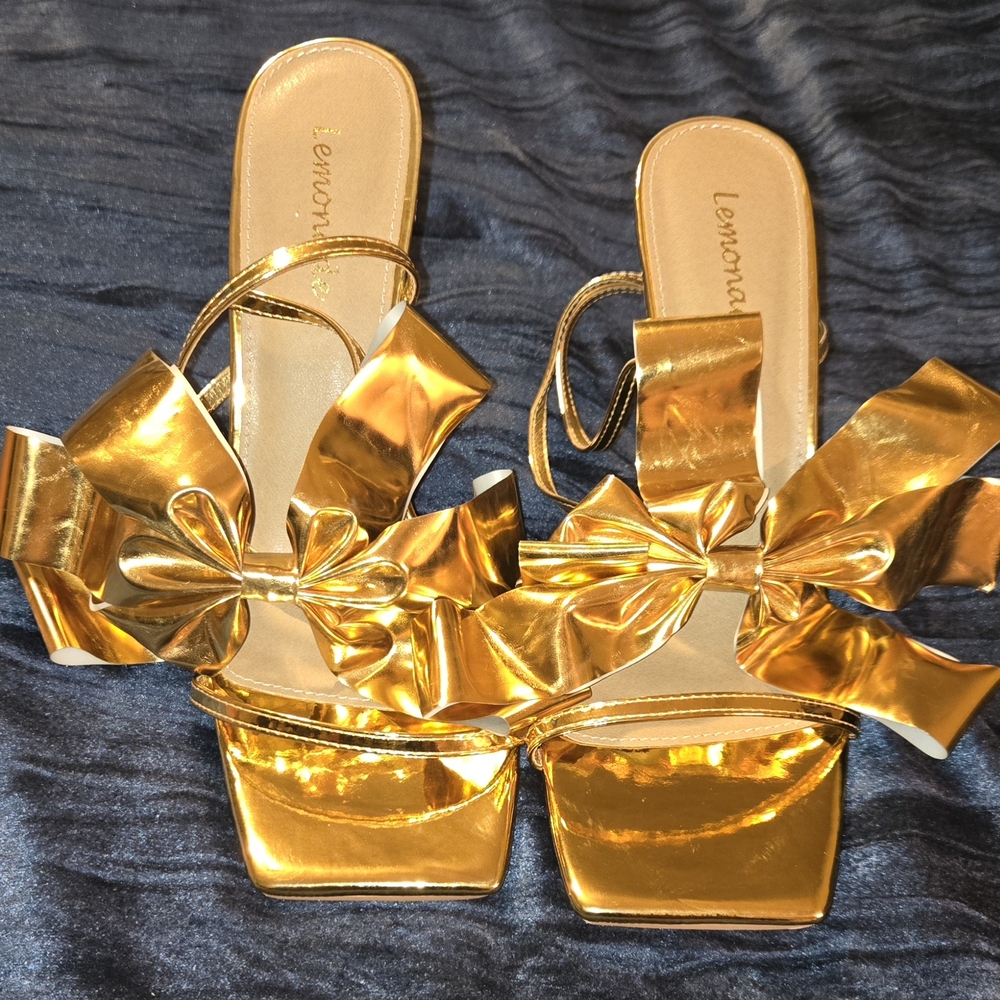 Lemon Gold Bow Women's Sandals